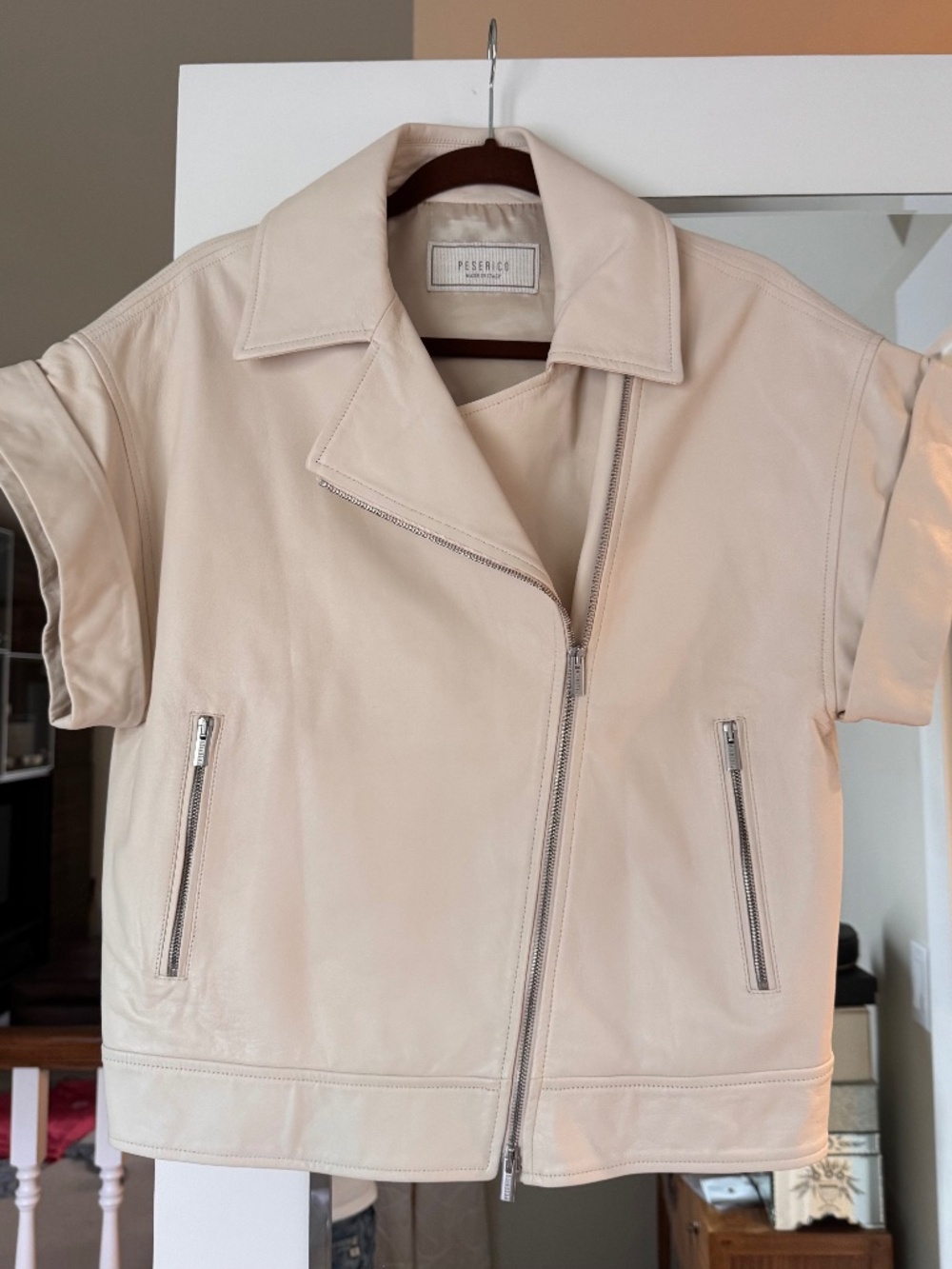 Peserico cream leather oversized moto vest size 38